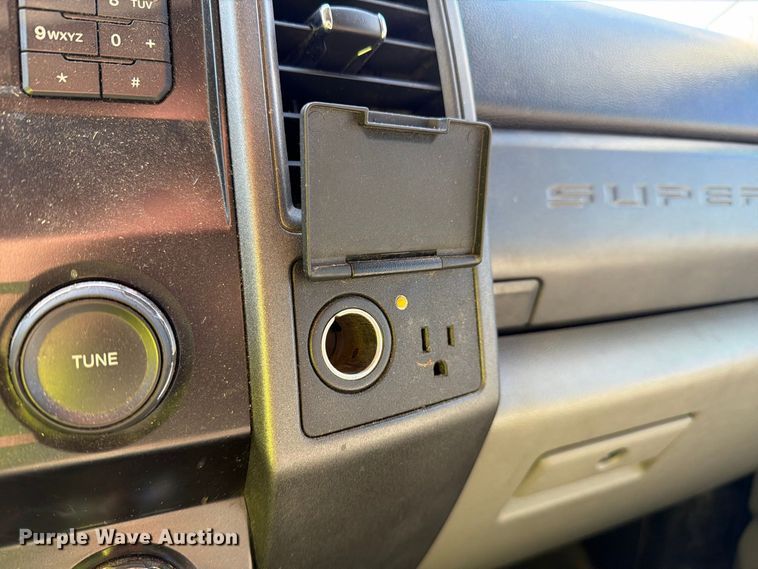 image for item YA5384 2019 Ford F250 Super Duty Ext. Cab pickup truck