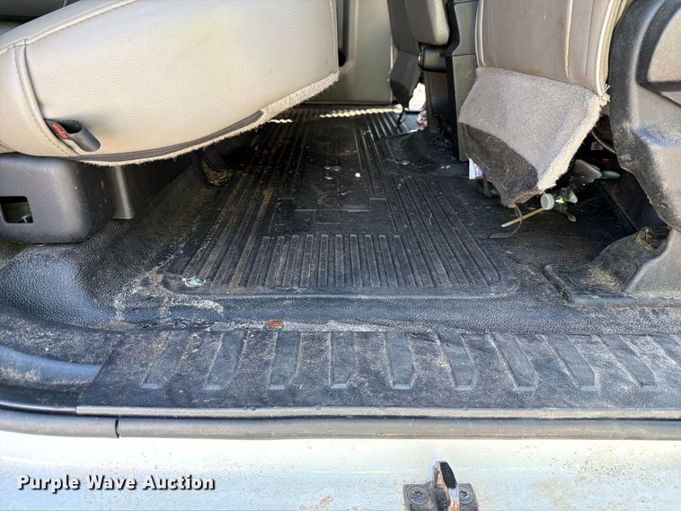 image for item YA5384 2019 Ford F250 Super Duty Ext. Cab pickup truck