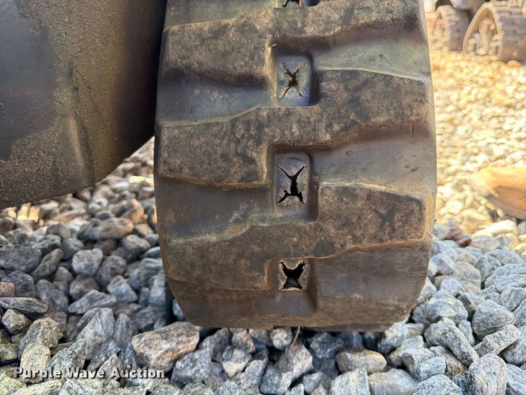 image for item YA5453 2016 Ditch Witch R300 cable plow