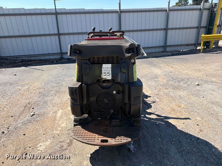 image for item YA5455 2016 Ditch Witch R300 cable plow