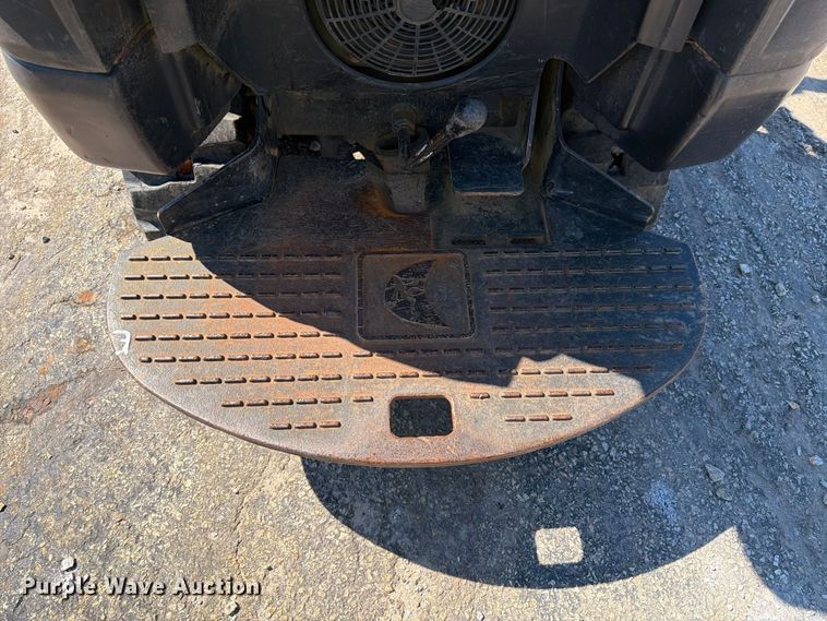 image for item YA5455 2016 Ditch Witch R300 cable plow