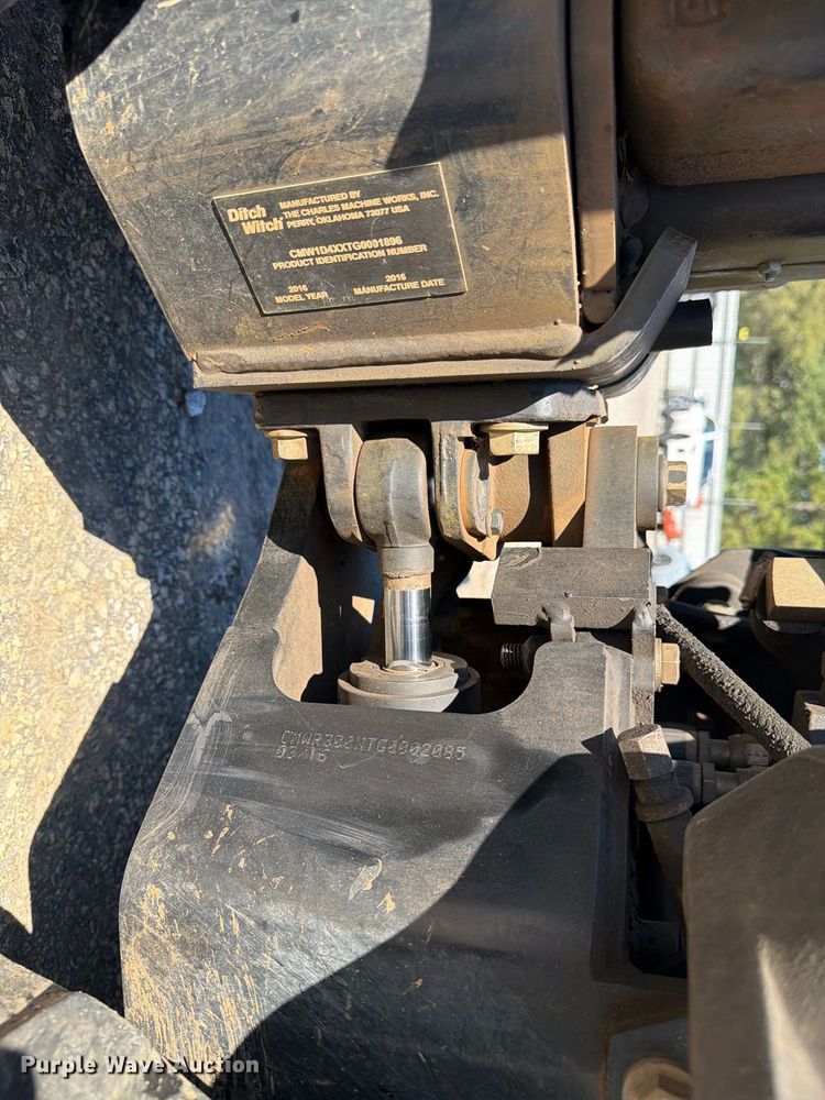 image for item YA5455 2016 Ditch Witch R300 cable plow