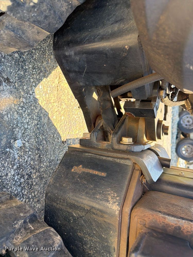 image for item YA5455 2016 Ditch Witch R300 cable plow