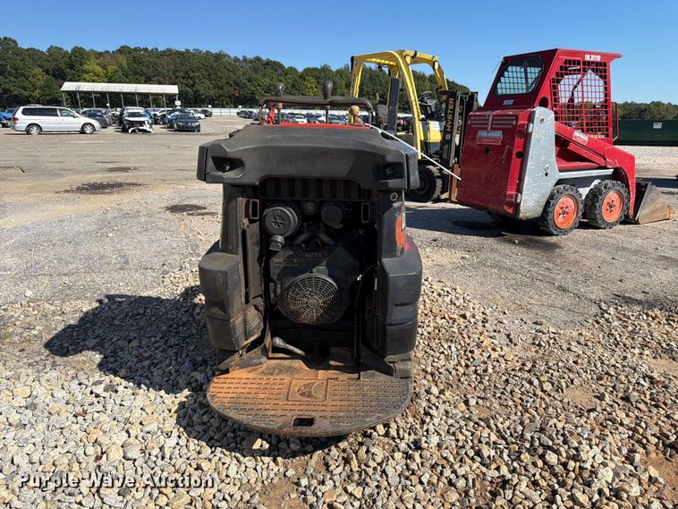 image for item YA5457 2013 Ditch Witch R300 cable plow