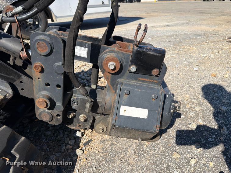 image for item YA5457 2013 Ditch Witch R300 cable plow