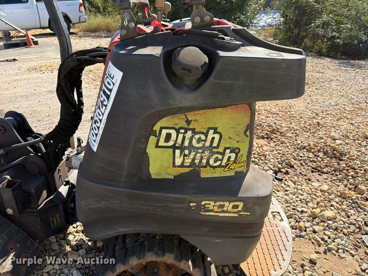 image for item YA5457 2013 Ditch Witch R300 cable plow