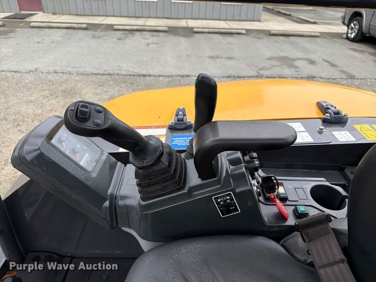 image for item DT2947 Kato HD50v5 Mini excavator