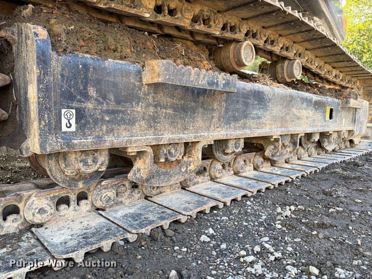 image for item DT2949 2022 Kato 512LC-7 excavator
