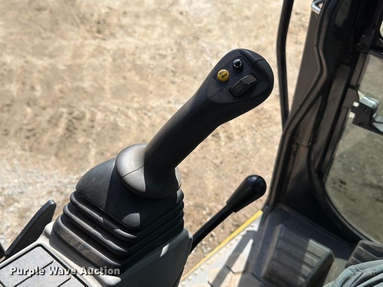 image for item DT2950 2022 Caterpillar 307.5 mini excavator