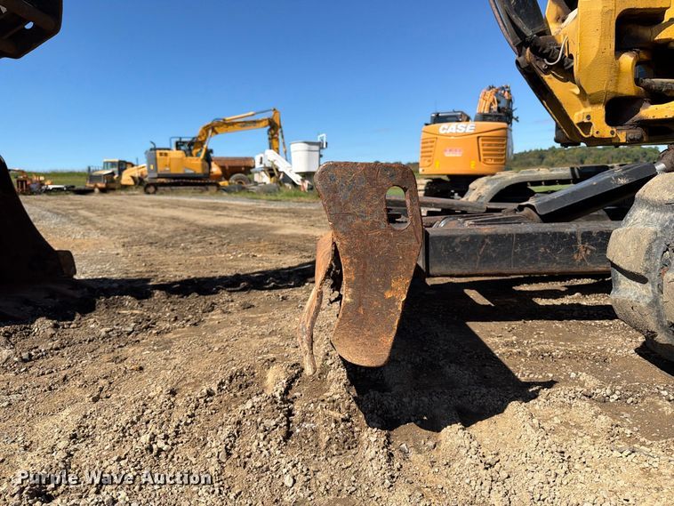 image for item DT2951 2016 Caterpillar 305E2 mini excavator
