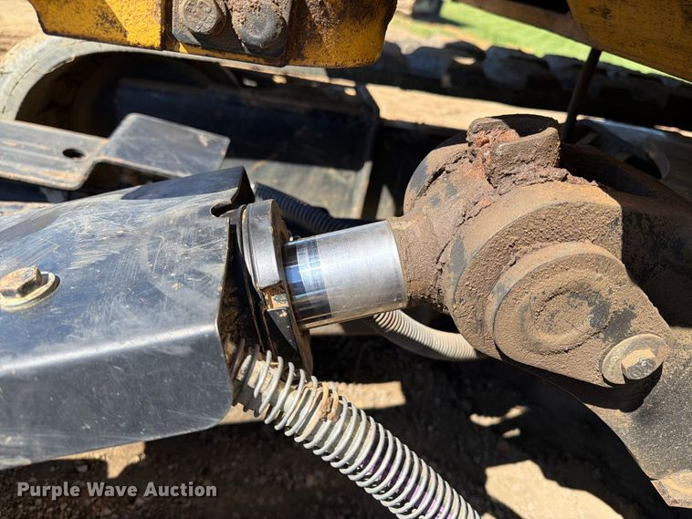 image for item DT2951 2016 Caterpillar 305E2 mini excavator