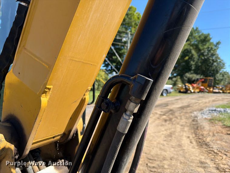 image for item DT2951 2016 Caterpillar 305E2 mini excavator
