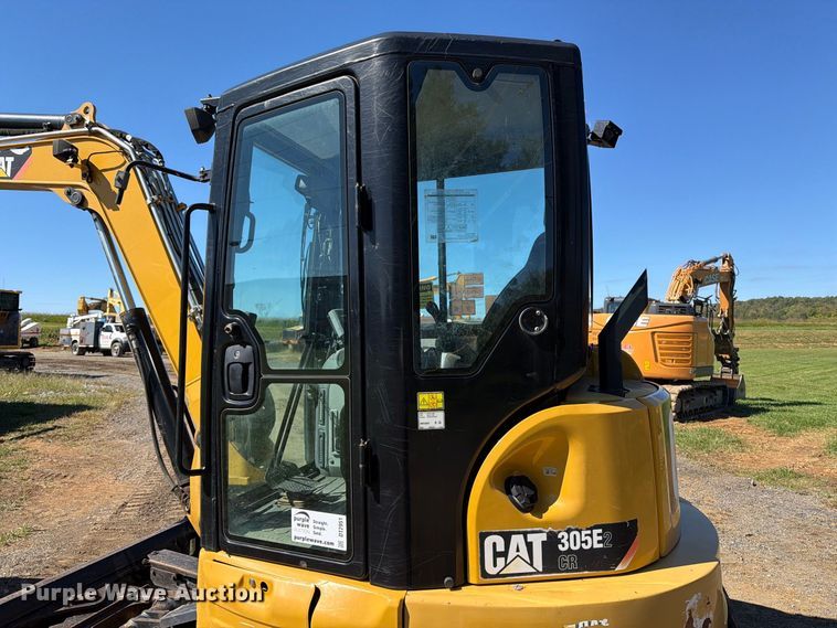 image for item DT2951 2016 Caterpillar 305E2 mini excavator