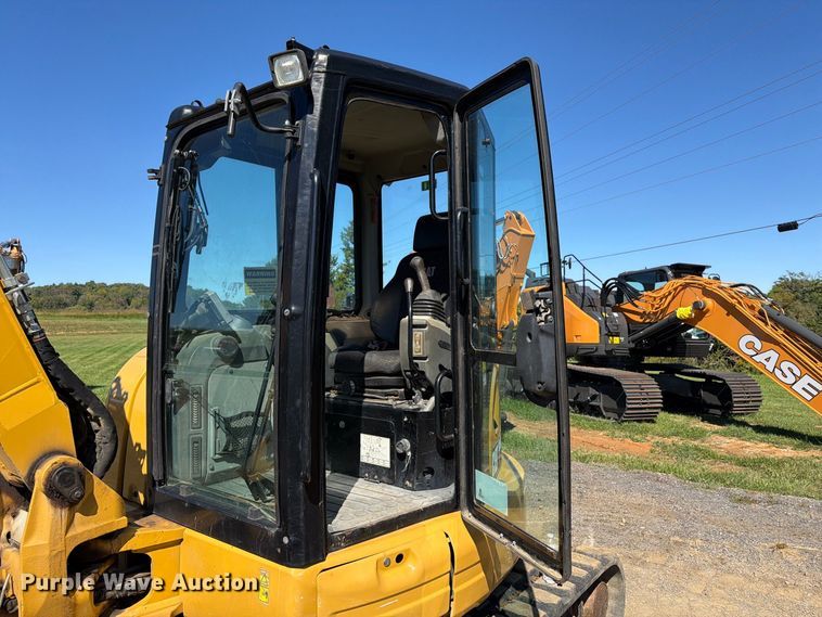 image for item DT2951 2016 Caterpillar 305E2 mini excavator