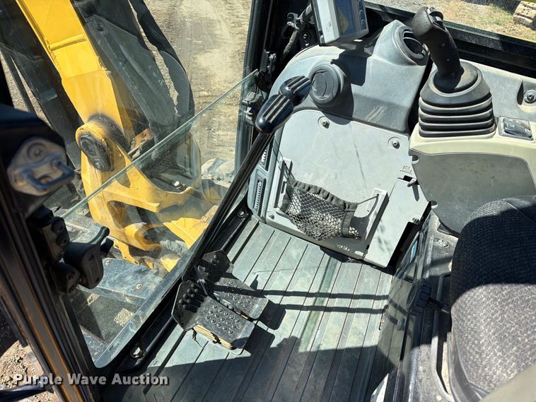 image for item DT2951 2016 Caterpillar 305E2 mini excavator