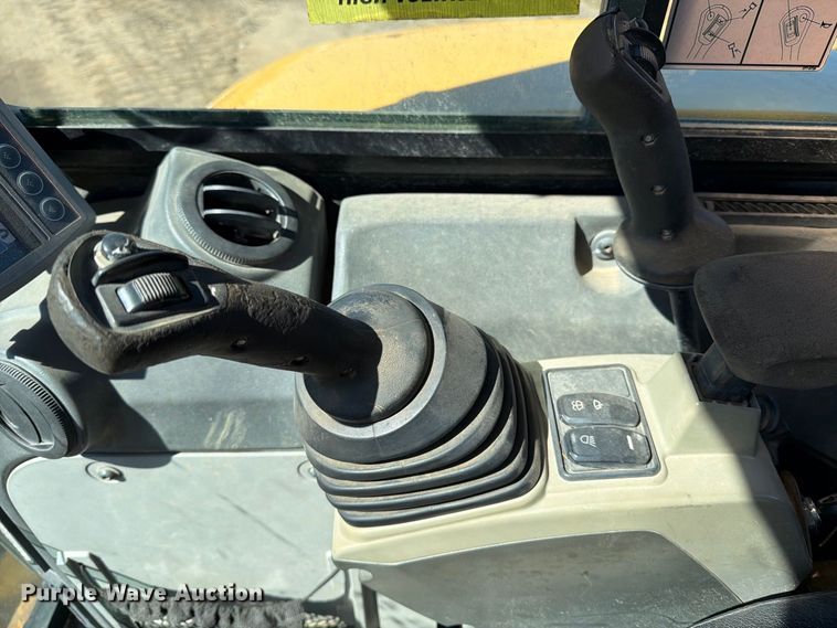 image for item DT2951 2016 Caterpillar 305E2 mini excavator