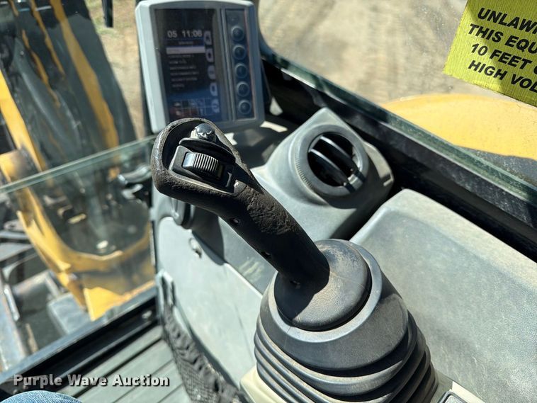image for item DT2951 2016 Caterpillar 305E2 mini excavator