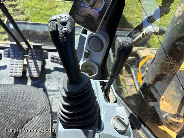 image for item DT2952 2024 John Deere 75P mini excavator