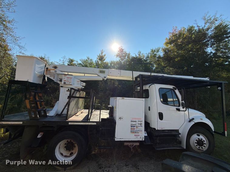 image for item DT2955 2013 Freightliner M2 forestry bucket truck