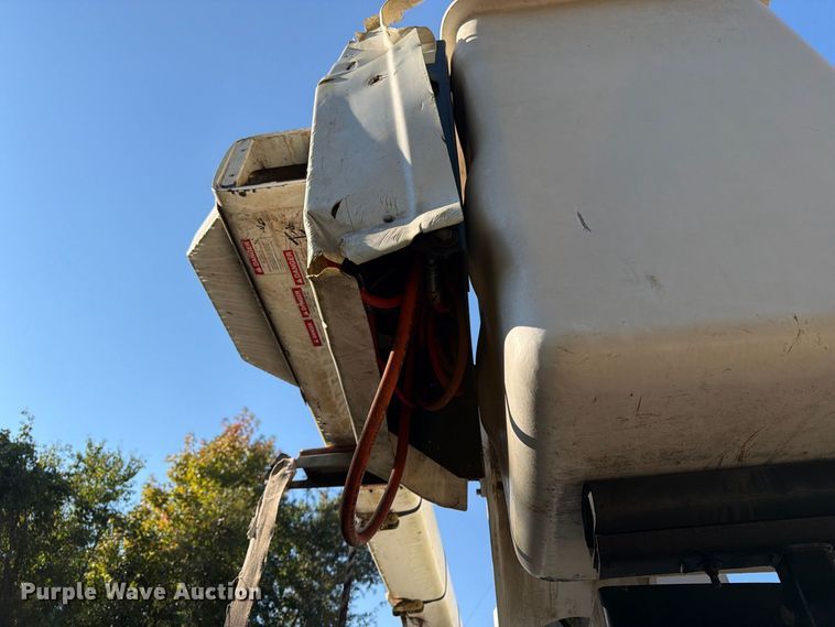 image for item DT2955 2013 Freightliner M2 forestry bucket truck