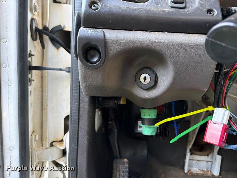 image for item DT2955 2013 Freightliner M2 forestry bucket truck