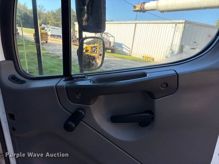 image for item DT2955 2013 Freightliner M2 forestry bucket truck