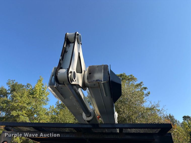 image for item DT2955 2013 Freightliner M2 forestry bucket truck
