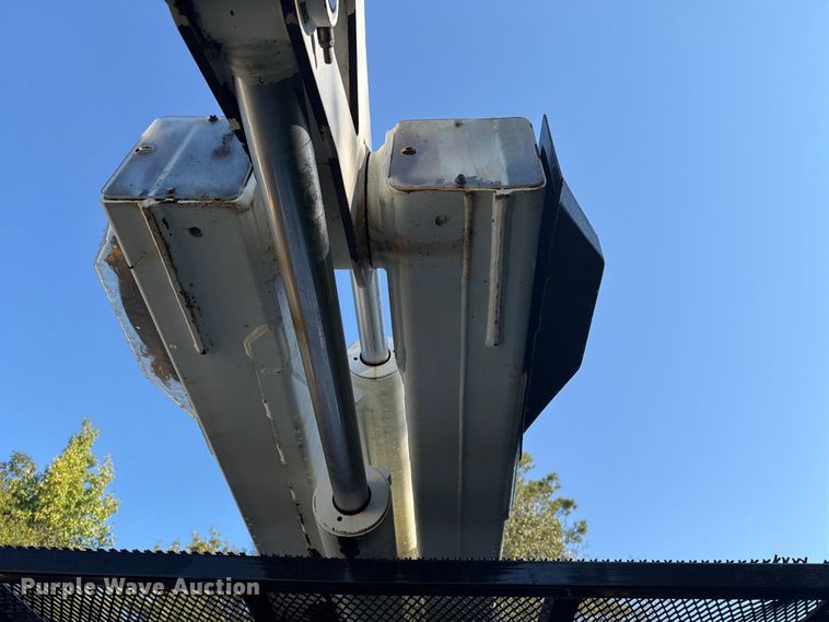 image for item DT2955 2013 Freightliner M2 forestry bucket truck