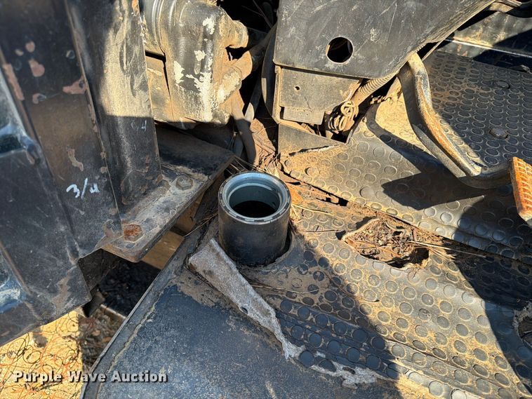 image for item DT2957 New Holland TB120 tractor