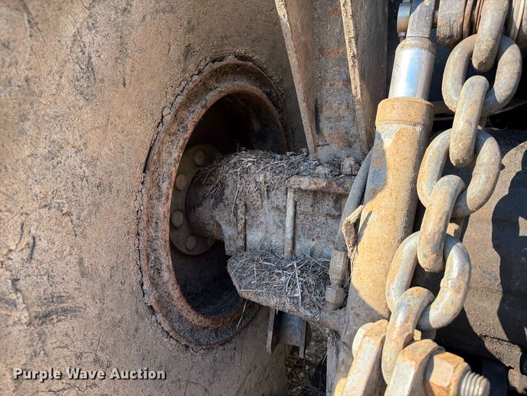 image for item DT2957 New Holland TB120 tractor