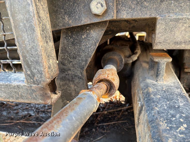 image for item DT2957 New Holland TB120 tractor