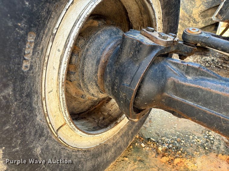 image for item DT2957 New Holland TB120 tractor