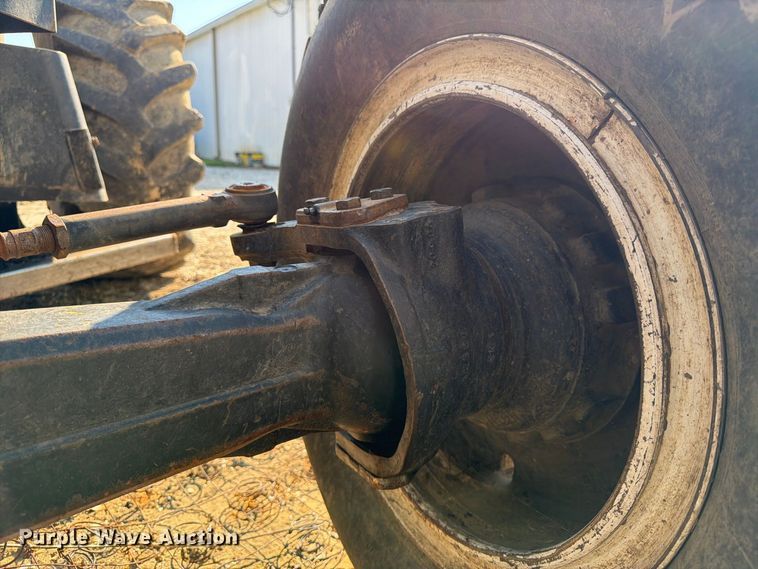 image for item DT2957 New Holland TB120 tractor