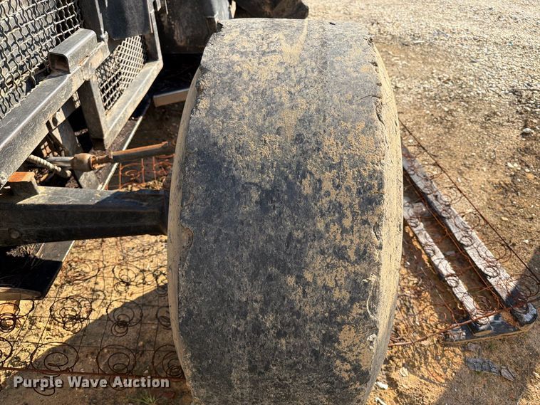 image for item DT2957 New Holland TB120 tractor