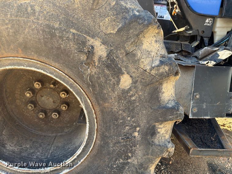 image for item DT2957 New Holland TB120 tractor