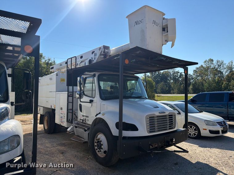 image for item DT2959 2012 Freightliner M2 bucket truck