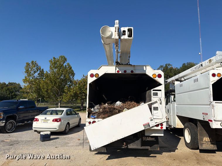 image for item DT2959 2012 Freightliner M2 bucket truck