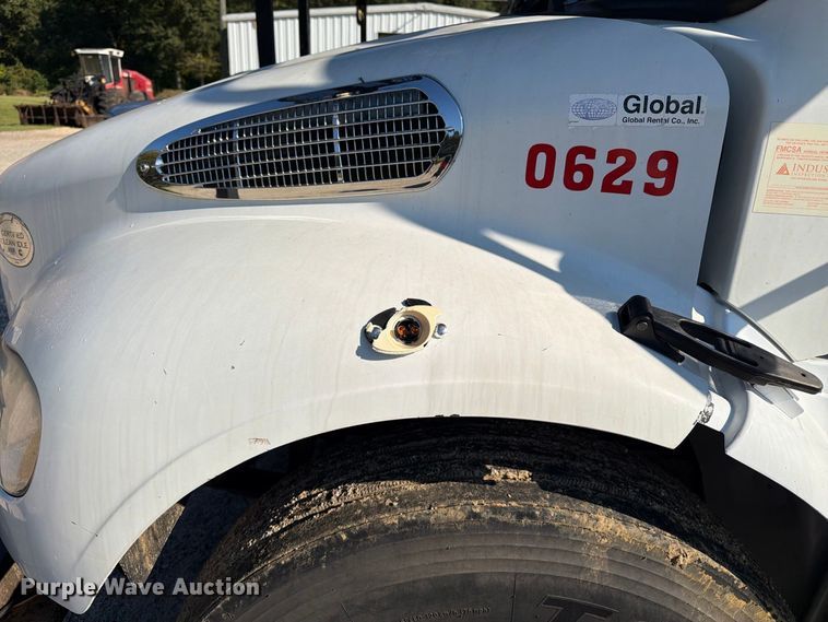 image for item DT2959 2012 Freightliner M2 bucket truck