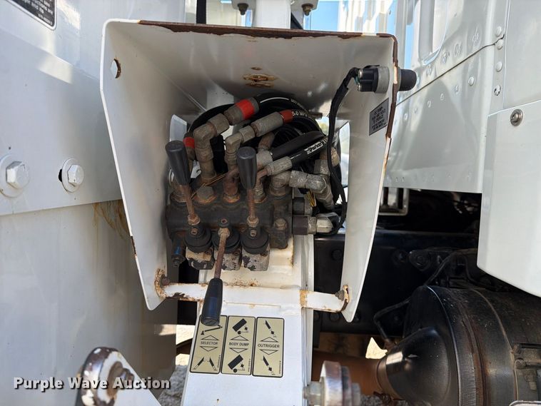 image for item DT2959 2012 Freightliner M2 bucket truck