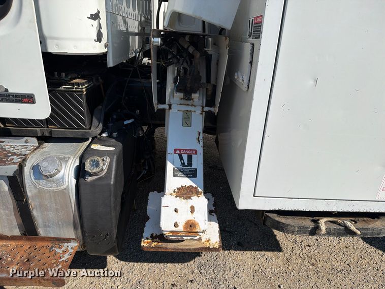 image for item DT2959 2012 Freightliner M2 bucket truck