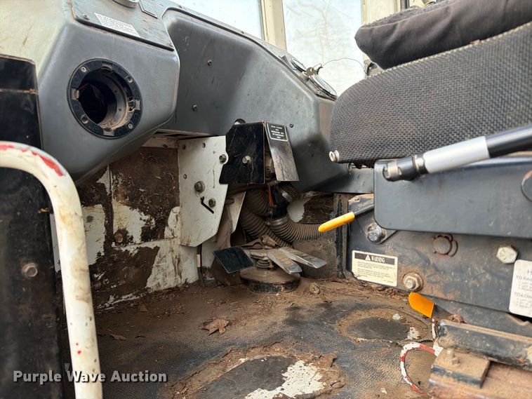 image for item DT2960 2010 Prentice 2470 mulcher
