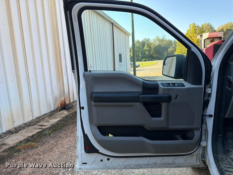 image for item DT2961 2016 Ford F150 Ext. Cab pickup truck