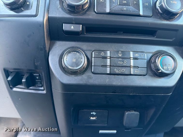 image for item DT2961 2016 Ford F150 Ext. Cab pickup truck