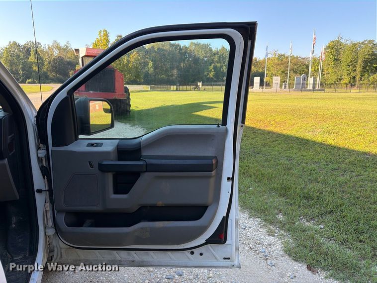 image for item DT2961 2016 Ford F150 Ext. Cab pickup truck