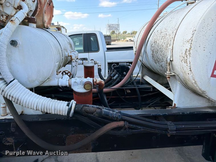 image for item DT3054 1985 International F-2574 ready mix truck