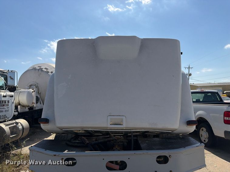 image for item DT3054 1985 International F-2574 ready mix truck