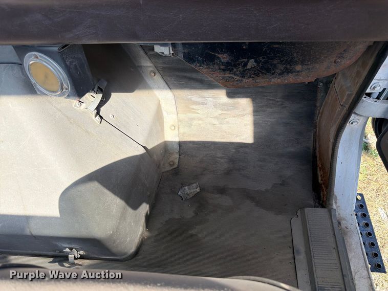 image for item DT3054 1985 International F-2574 ready mix truck
