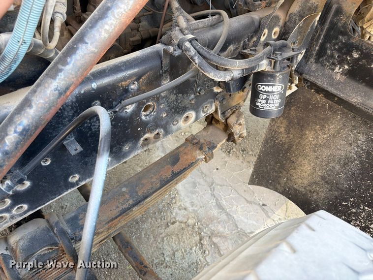image for item DT3054 1985 International F-2574 ready mix truck