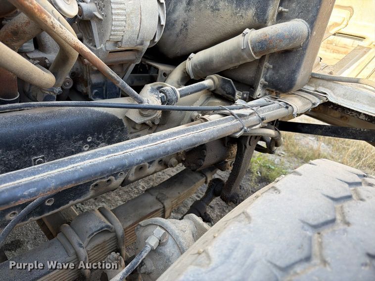 image for item DT3054 1985 International F-2574 ready mix truck