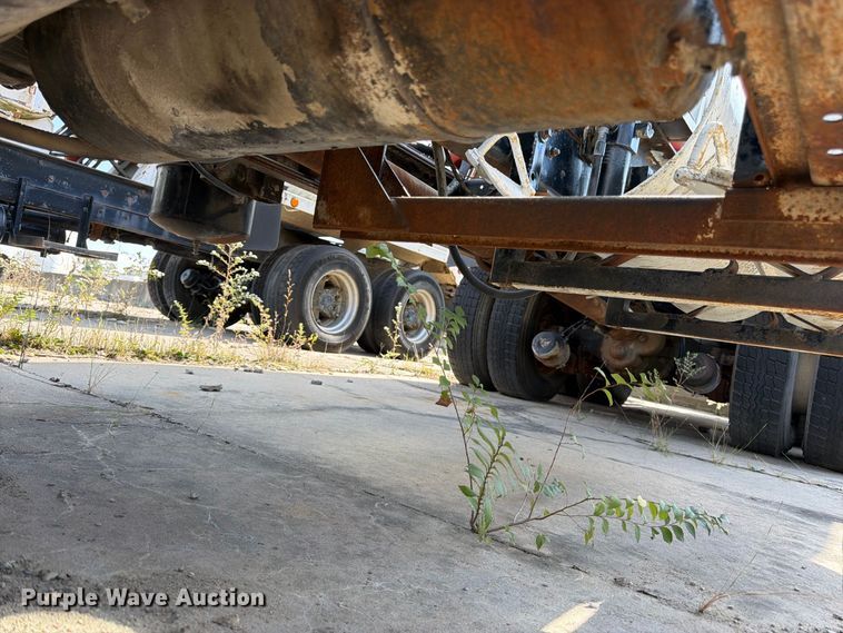image for item DT3054 1985 International F-2574 ready mix truck